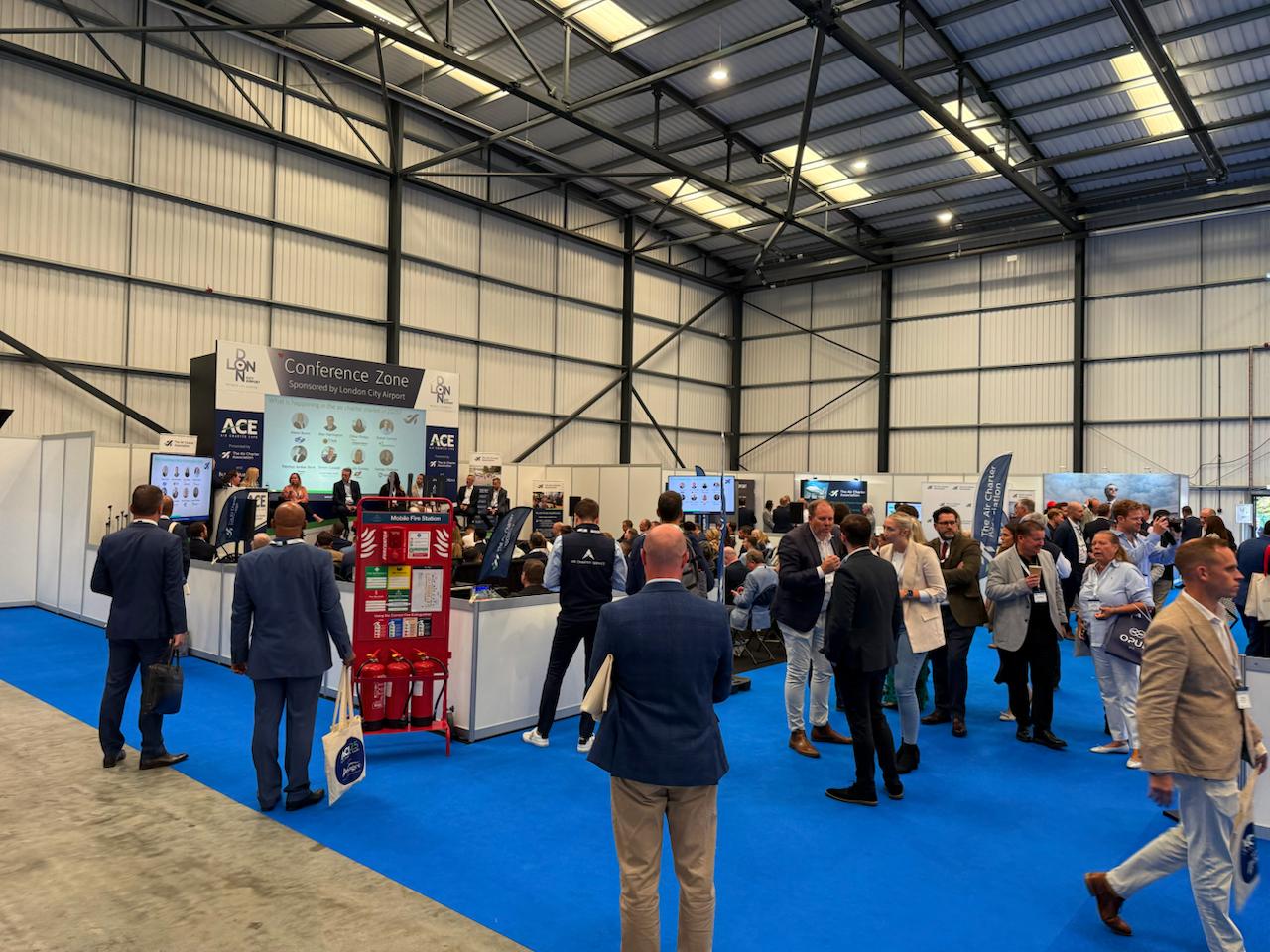 Jets & Helicopters на ACE Air Charter Expo в Лондоне