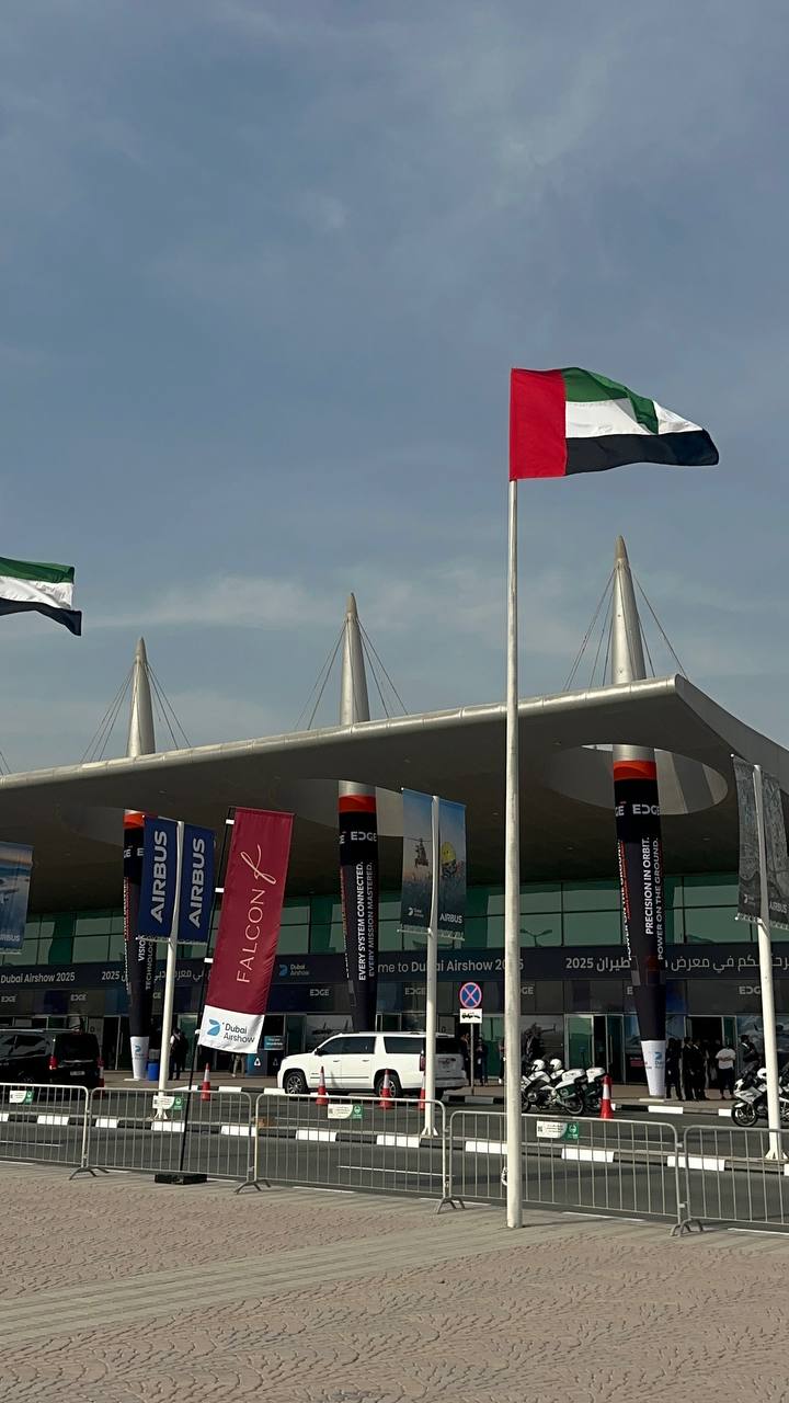 Jets and Helicopterscompany на выставке в Дубае